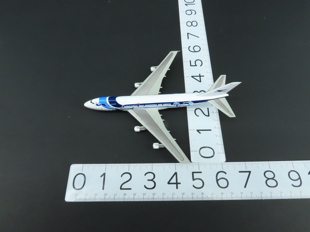 1:400 Dragon Wings 55030 Die-Cast Aerolineas Argentinas Boeing 747-212B Aircraft