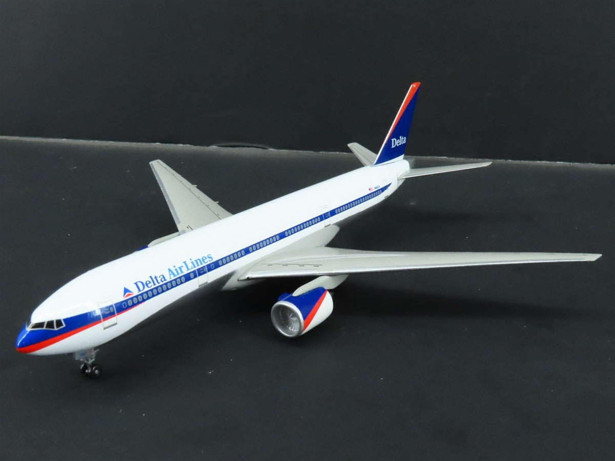 1:400 Scale Dragon Wings 55237 Die-Cast Delta Boeing B777-232 Aircraft N866DA
