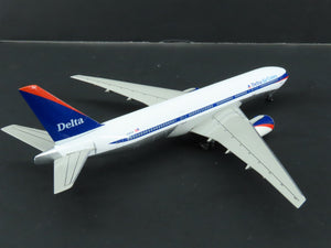 1:400 Scale Dragon Wings 55237 Die-Cast Delta Boeing B777-232 Aircraft N866DA
