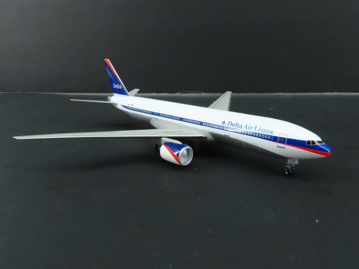 1:400 Scale Dragon Wings 55237 Die-Cast Delta Boeing B777-232 Aircraft N866DA