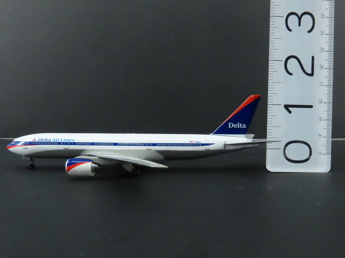1:400 Scale Dragon Wings 55237 Die-Cast Delta Boeing B777-232 Aircraft N866DA