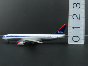 1:400 Scale Dragon Wings 55237 Die-Cast Delta Boeing B777-232 Aircraft N866DA