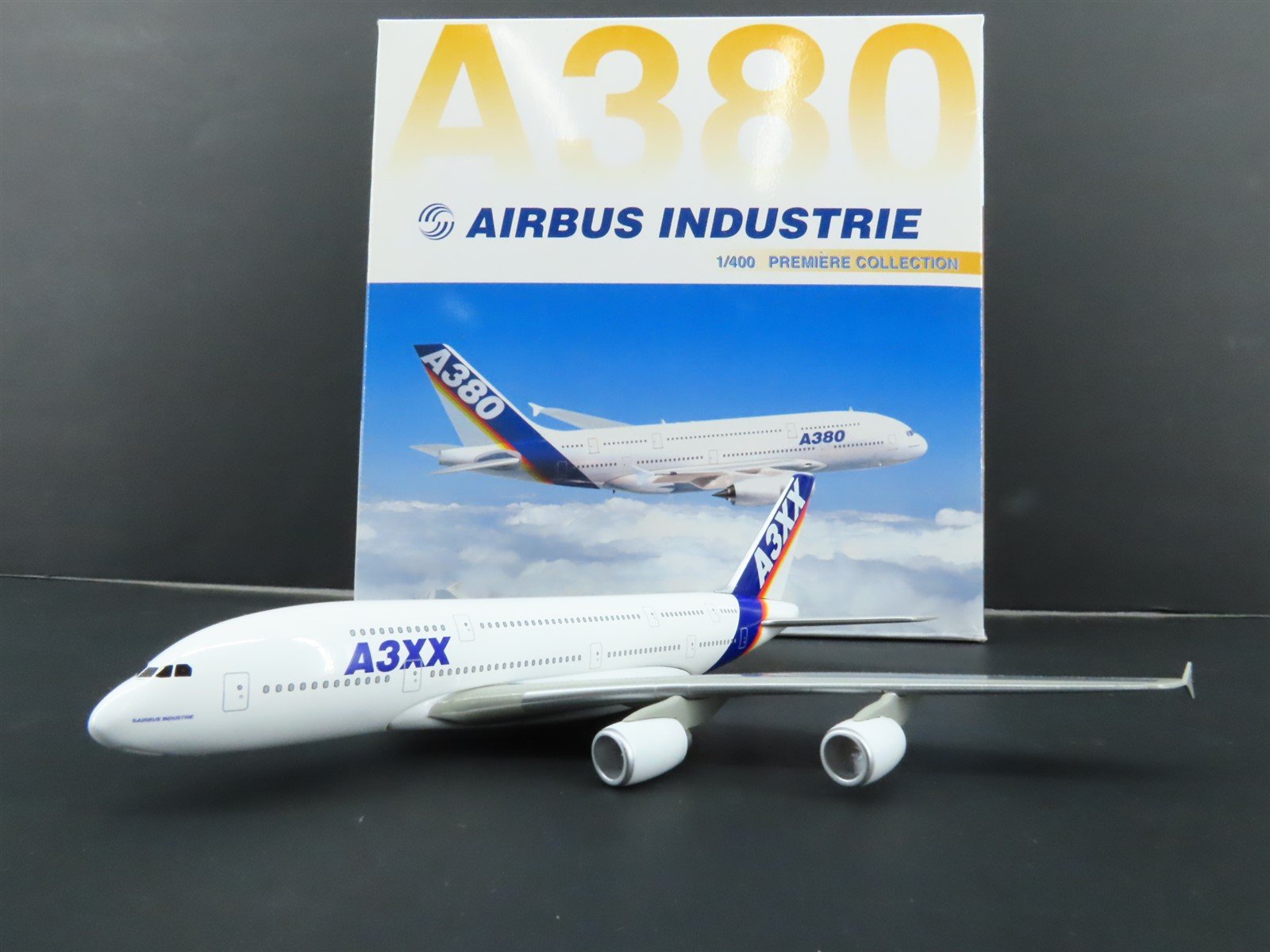 1:400 Scale Dragon Wings 55250 Die-Cast Airbus Industrie A380 Aircraft A3XX