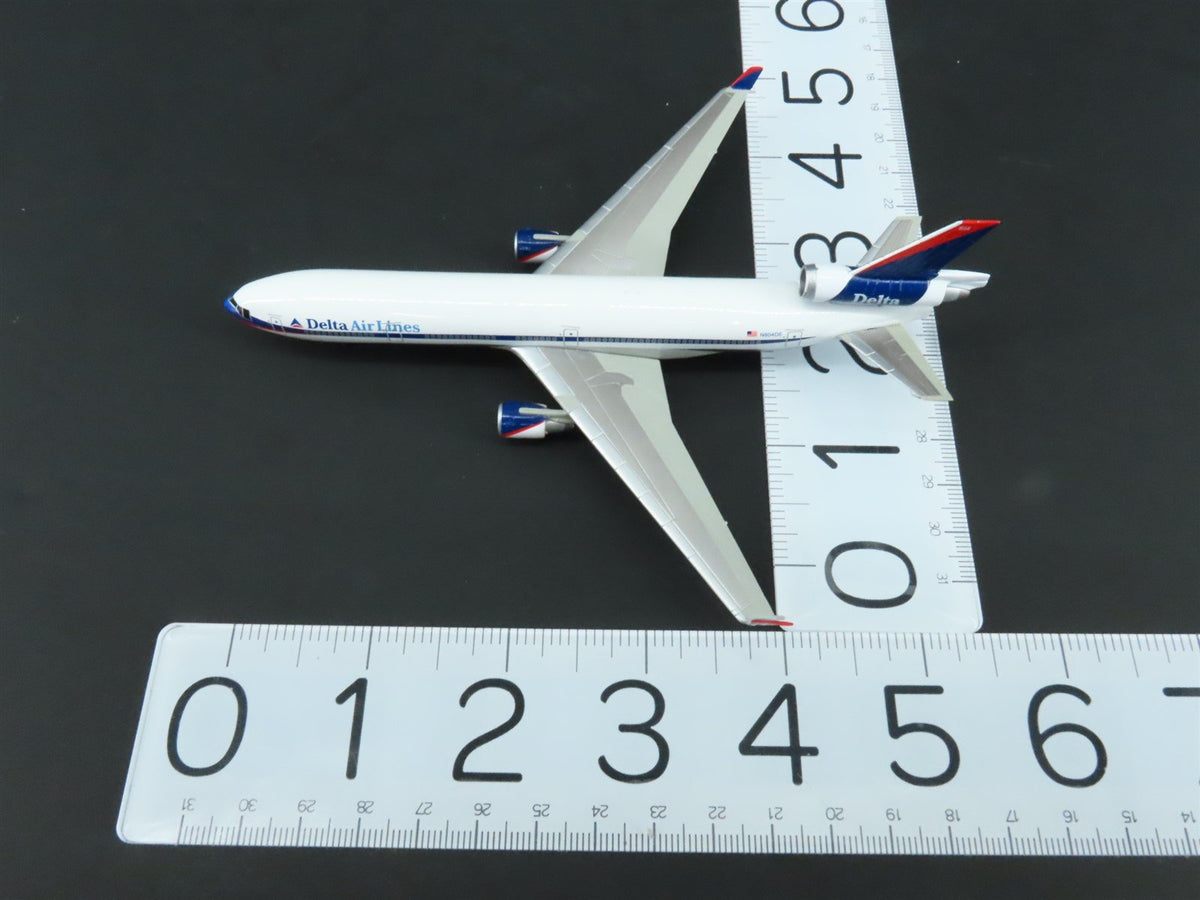 1:400 Dragon Wings 55062 Die-Cast Delta McDonnell Douglas MD-11 Aircraft N804DE