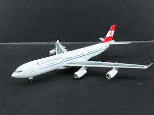 1:400 Scale Dragon Wings 55004 Die-Cast Austrian Airbus A340-212 Aircraft DE-LAG