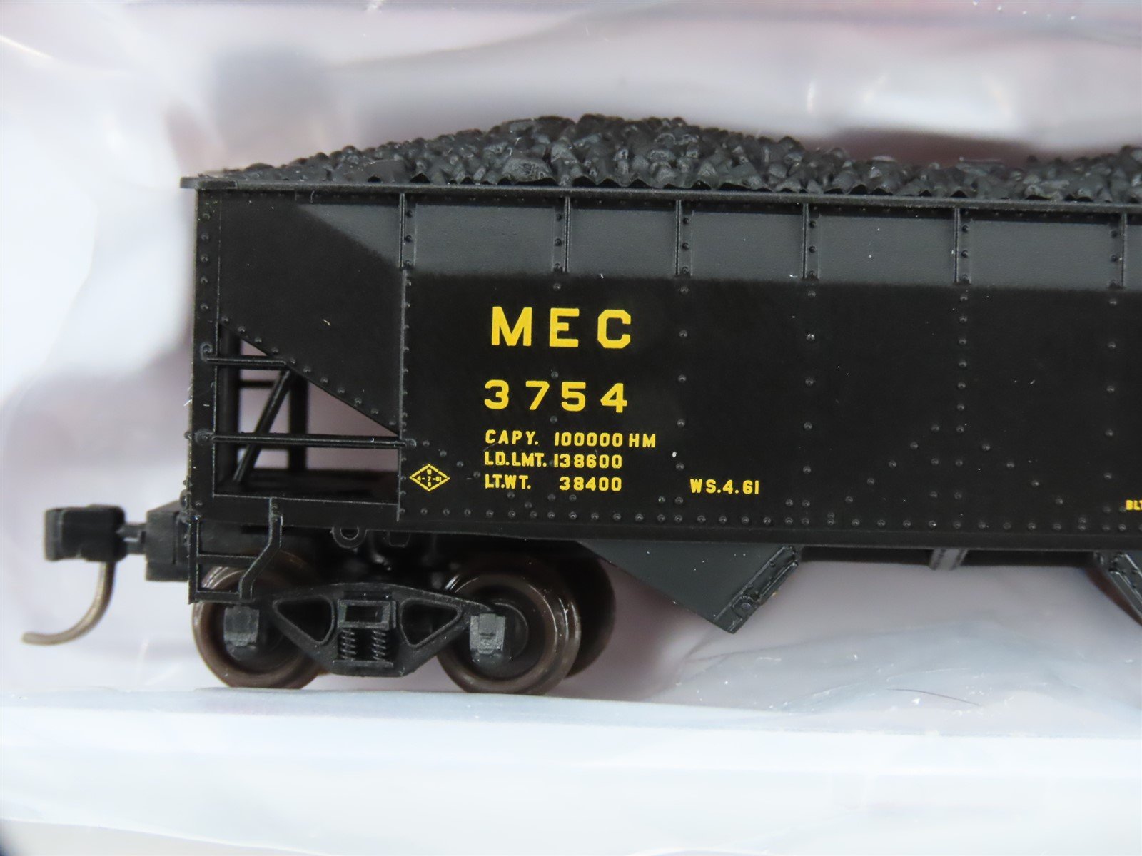 N Scale Atlas 50006135 MEC Maine Central 2 Bay Offset Hopper #3754 w/Load