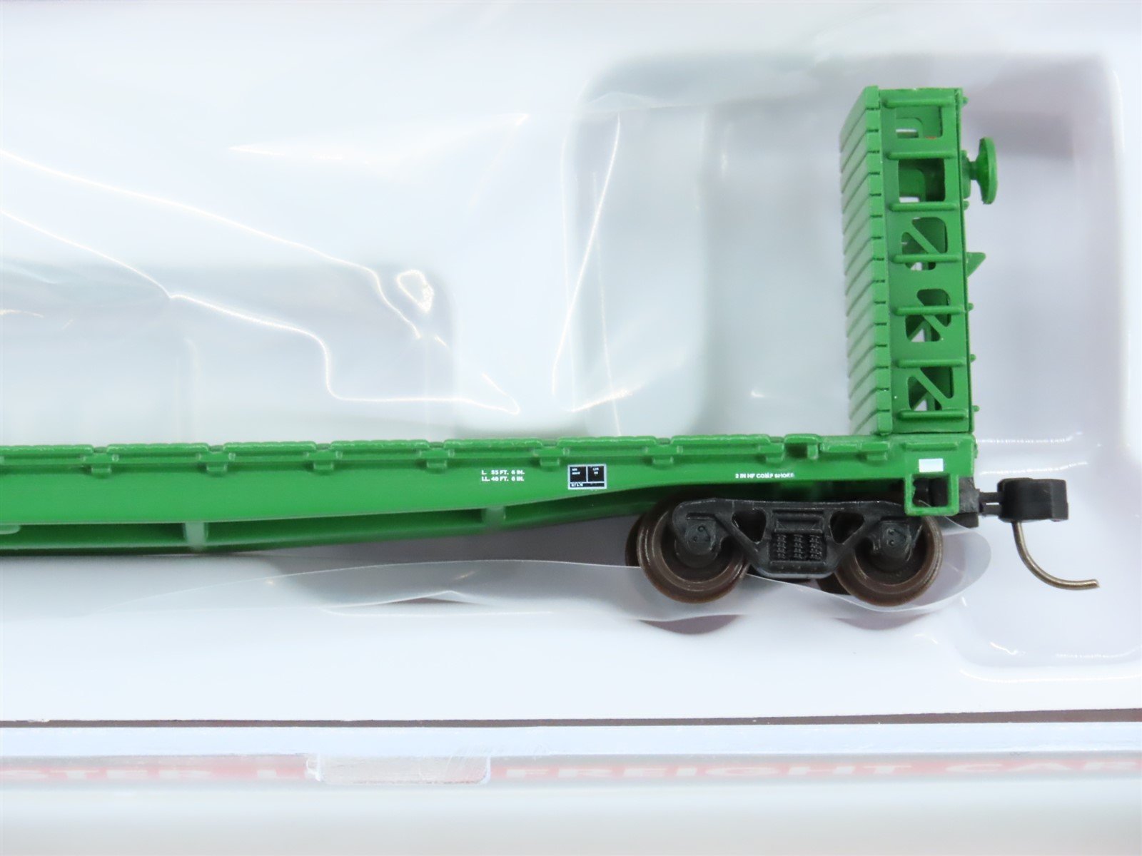 N Scale Atlas #50005791 BN Burlington Northern 48' GSI Bulkhead Flat Car #621094