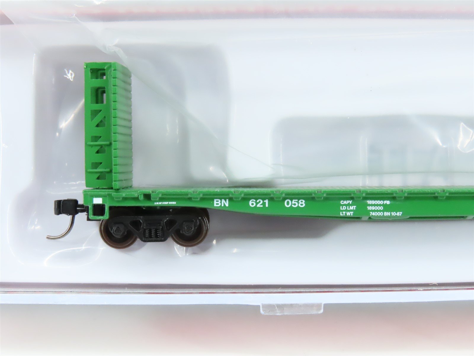 N Scale Atlas #50005789 BN Burlington Northern 48' GSI Bulkhead Flat Car #621058