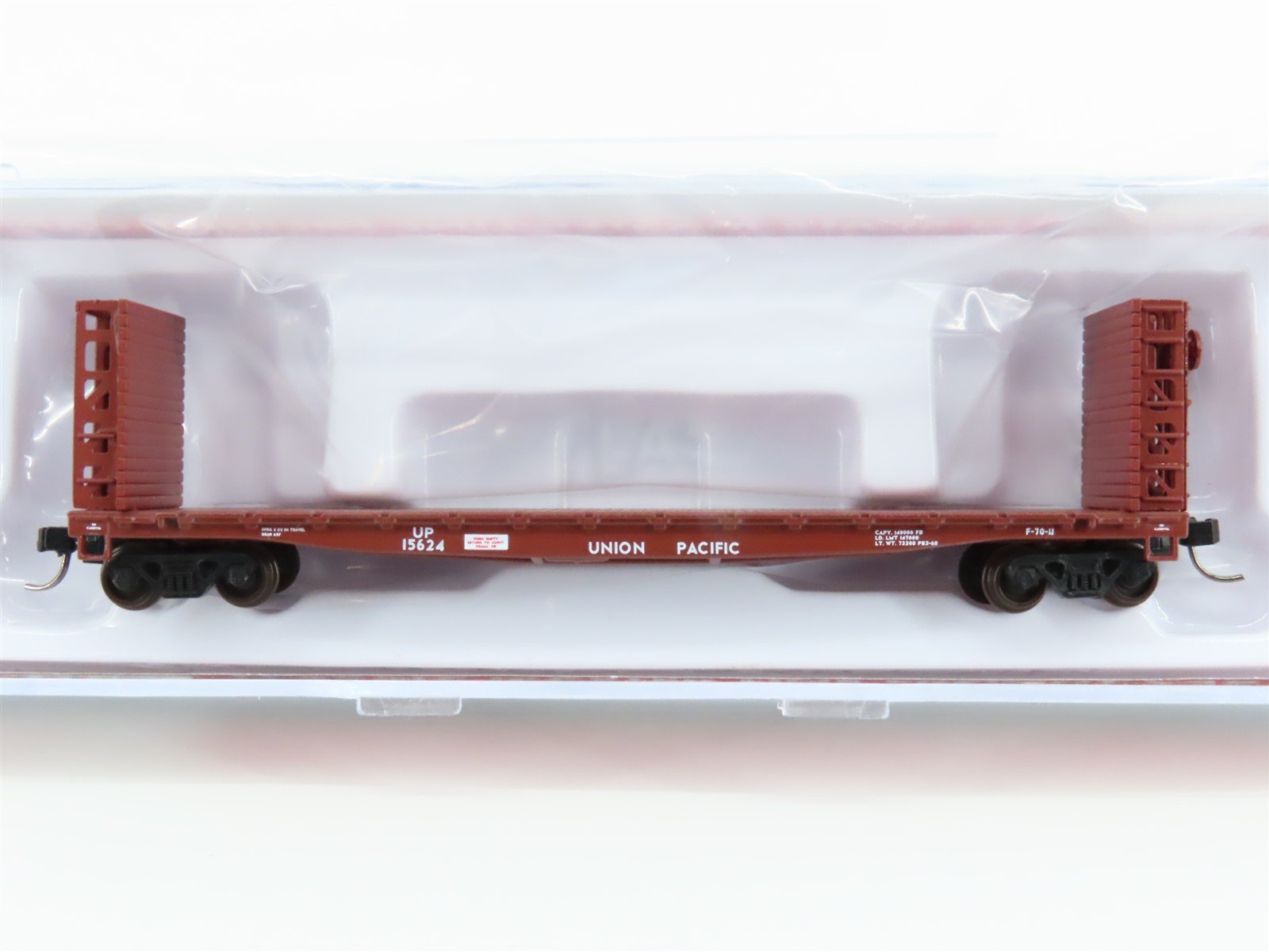 N Scale Atlas #50005805 UP Union Pacific 48' GSI Bulkhead Flat Car #15624