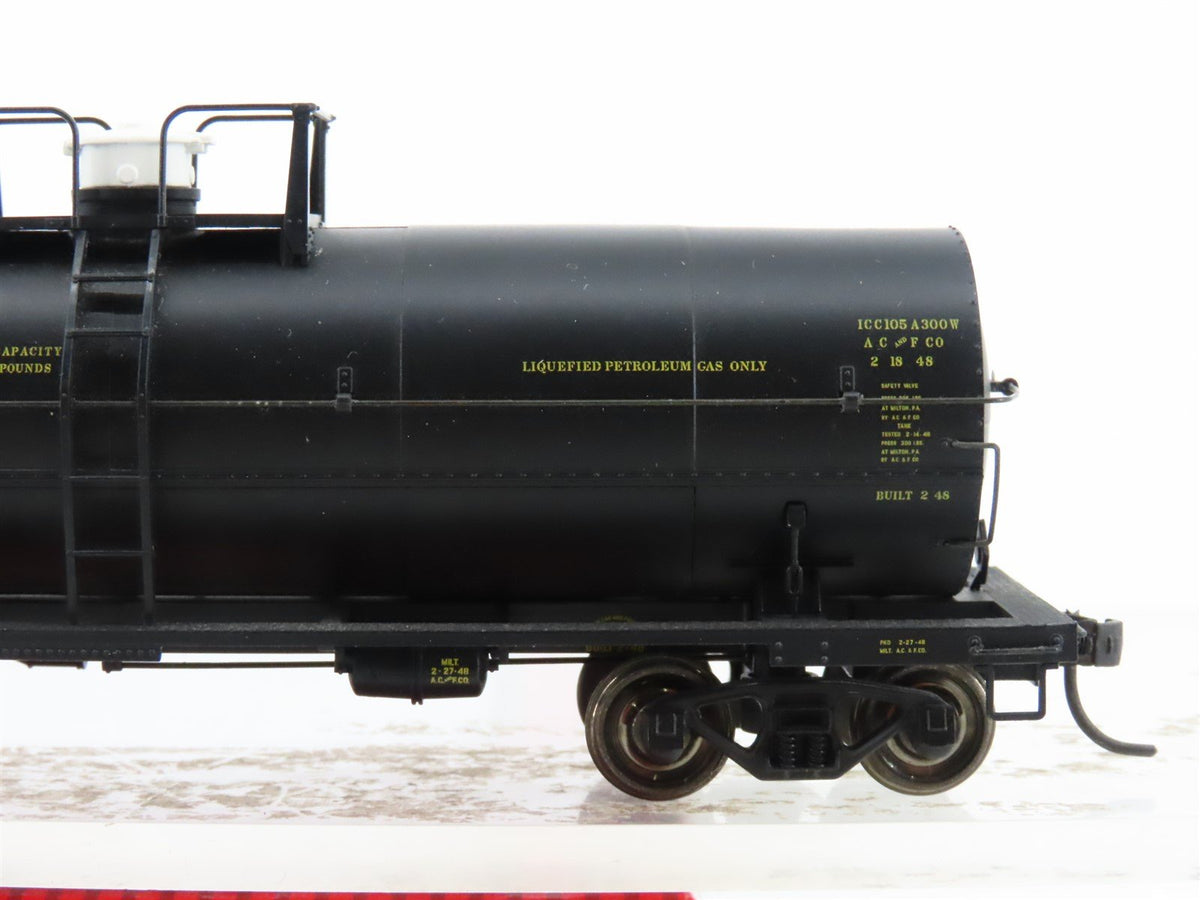 HO Scale Atlas 1072-1 UTLX Union 11,000 Gallon Single Dome Tank Car #96266