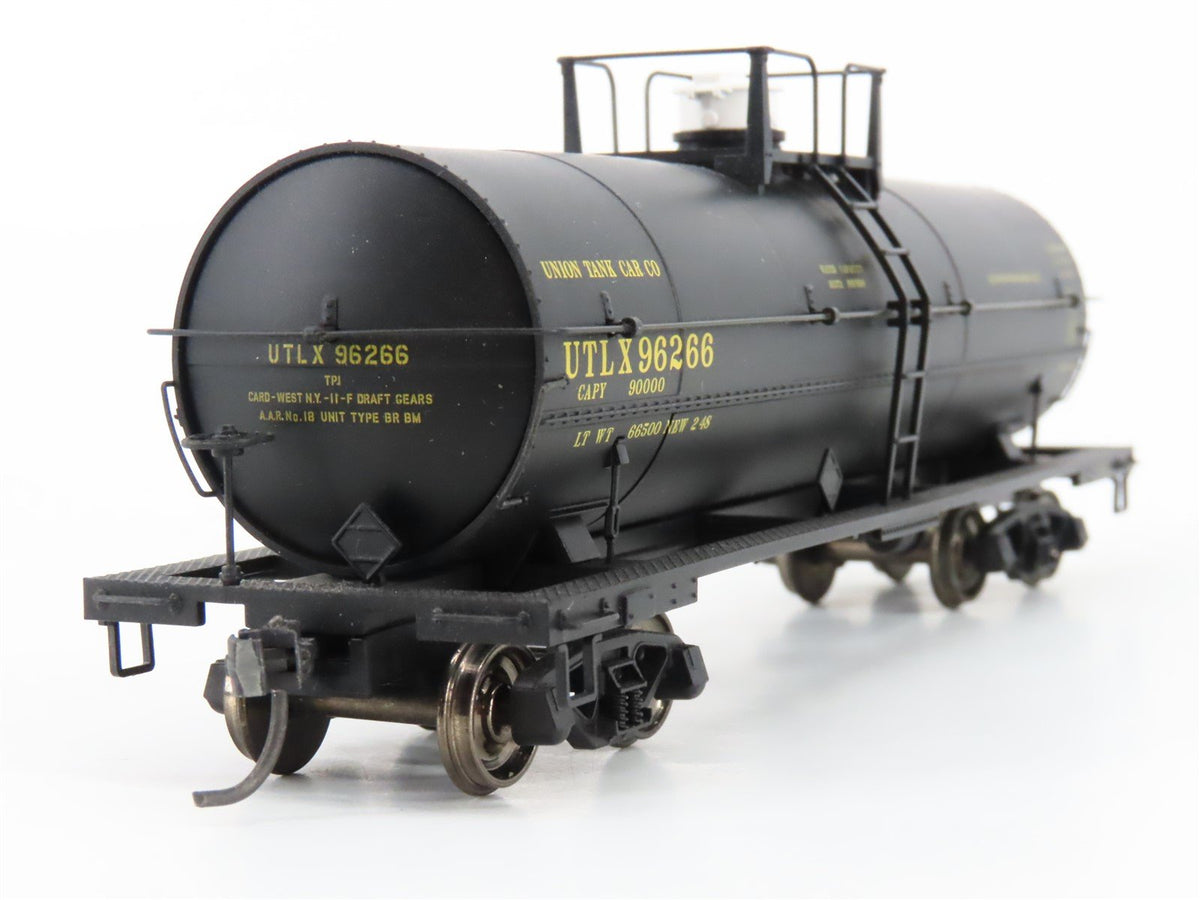 HO Scale Atlas 1072-1 UTLX Union 11,000 Gallon Single Dome Tank Car #96266