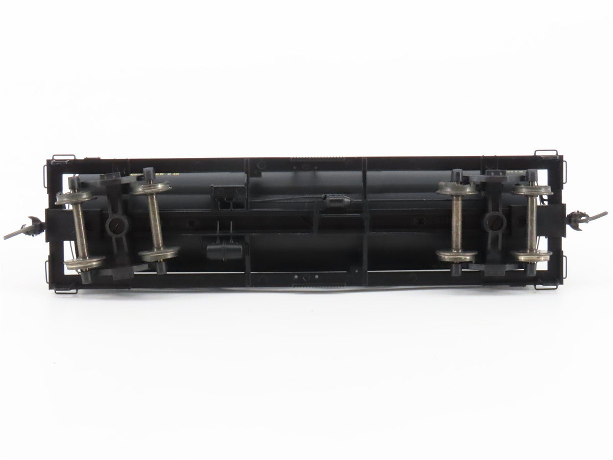 HO Scale Atlas 1072-2 UTLX Union 11,000 Gallon Single Dome Tank Car #96269
