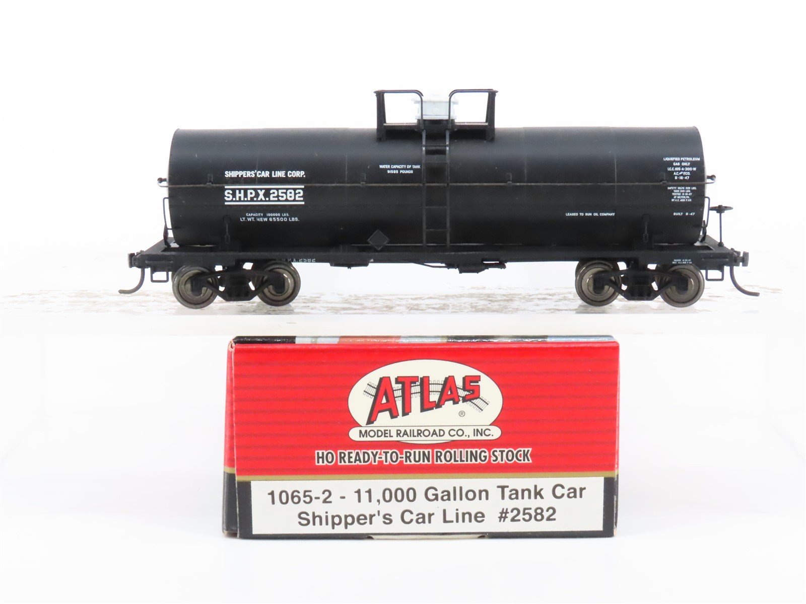 HO Scale Atlas 1065-2 SHPX Shippers 11,000 Gallon Single Dome Tank Car #2582
