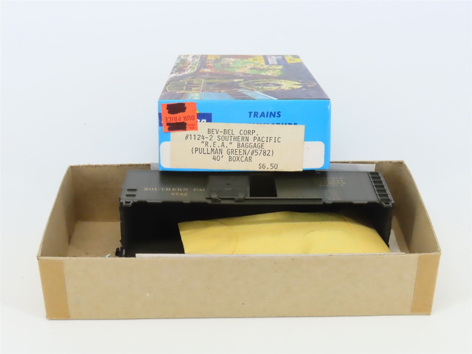 HO Scale Athearn/Bev-Bel 1124-2 SP/REA Southern Pacific Baggage Boxcar #5782 Kit