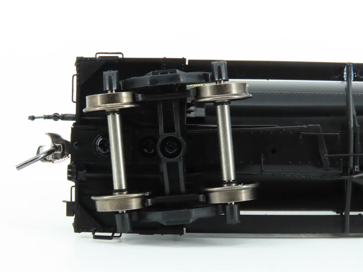 HO Scale Rapido 159010A UTLX Eastman Chemical Single Dome Tank Car #36299