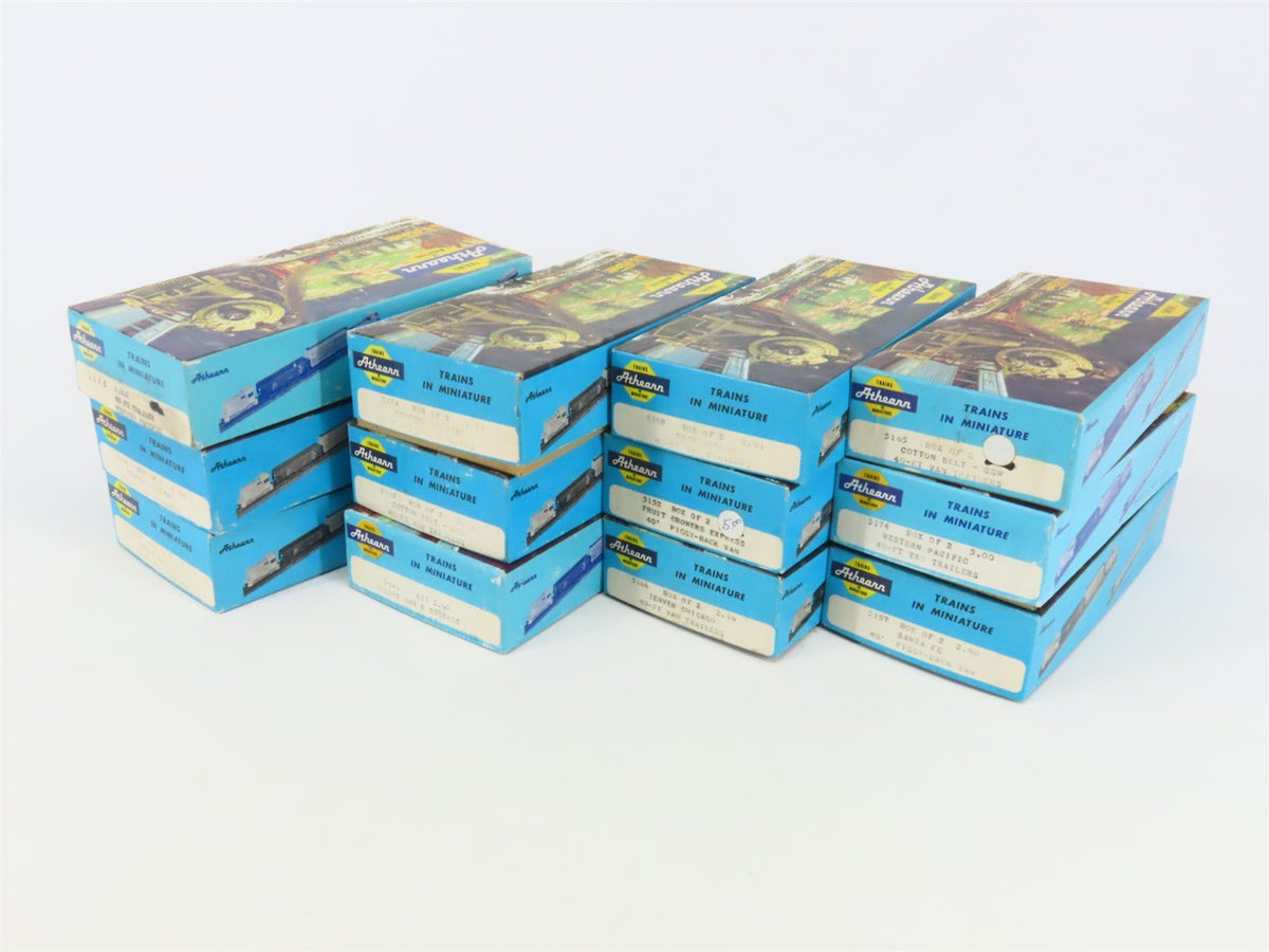 LOT of 12 HO Scale Athearn SSW/WP/Bekins/DCZ/ATSF/RI/FGE Piggy Van Kits