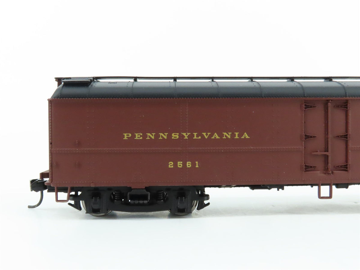 HO Scale Walthers #932-5882 PRR Pennsylvania R50B Express Reefer #2561