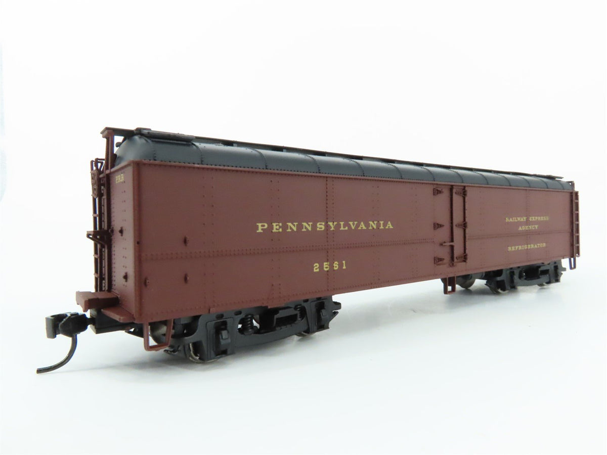 HO Scale Walthers #932-5882 PRR Pennsylvania R50B Express Reefer #2561
