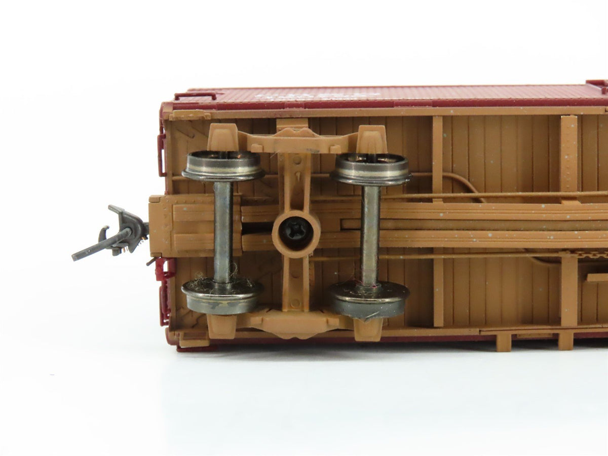 HO Scale Ertl 333 CB&amp;Q Burlington Route 50&#39; Boxcar #120785 - Weathered