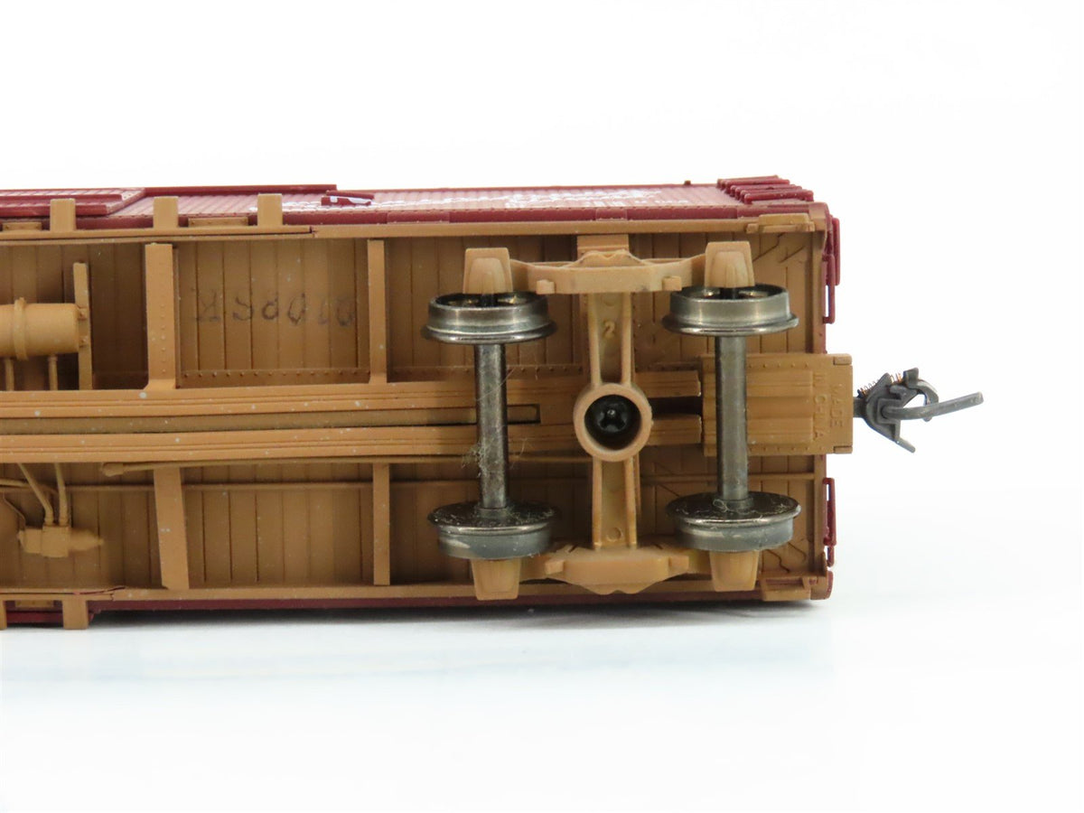 HO Scale Ertl 333 CB&amp;Q Burlington Route 50&#39; Boxcar #120785 - Weathered