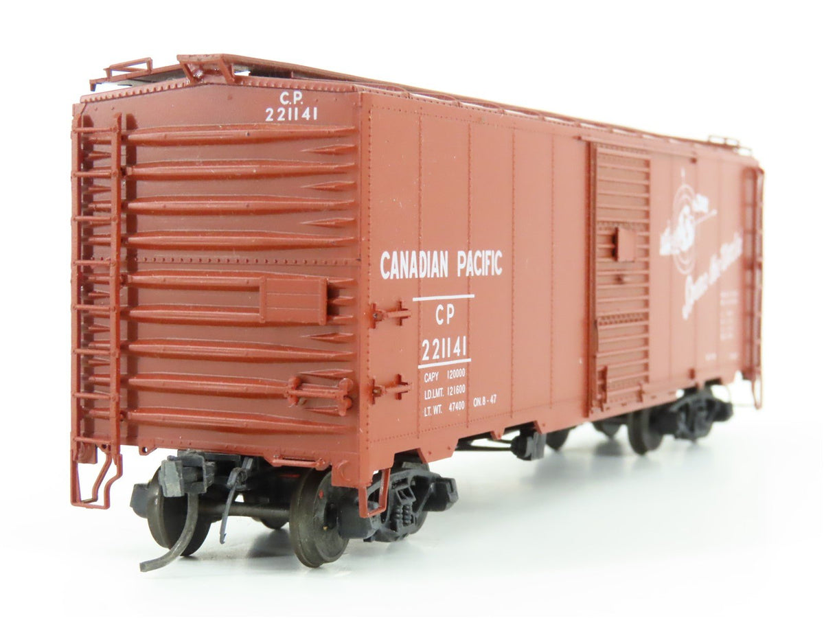 HO Red Caboose RR-38009-2 CP Canadian Pacific Spans the World Box Car #221141