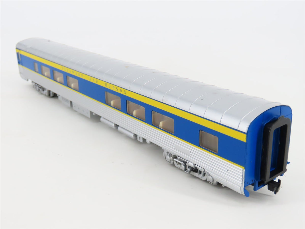 HO Scale Walthers 932-16762 D&amp;H Delaware &amp; Hudson 52-Seat Coach Passenger