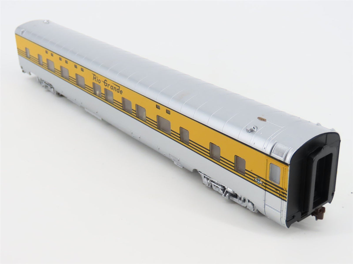 HO Walthers 932-6728 D&amp;RGW Rio Grande 6-6-4 Sleeper Passenger (4 Stripe Scheme)