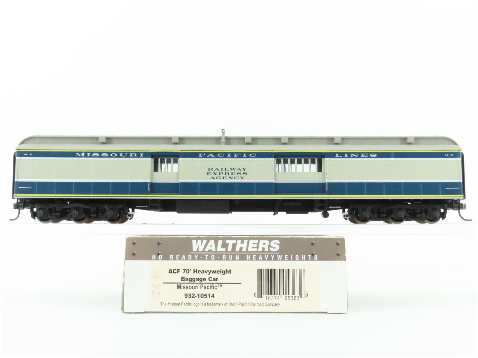 HO Walthers 932-10514 MP Missouri Pacific Lines ACF 70' HW Baggage Passenger Car