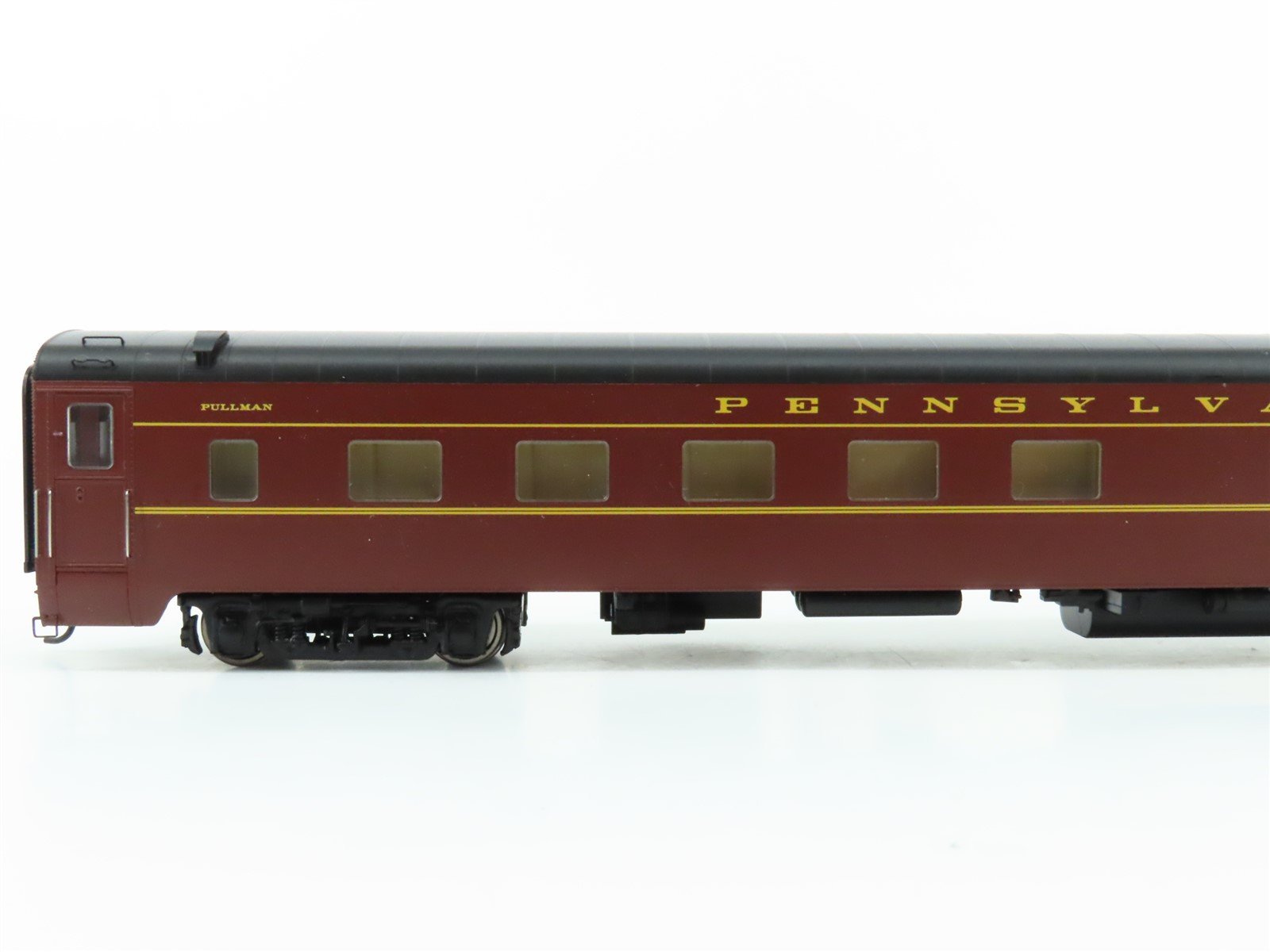 HO Walthers 932-9387 PRR Pennsylvania Pullman Standard 10-6 Sleeper Passenger