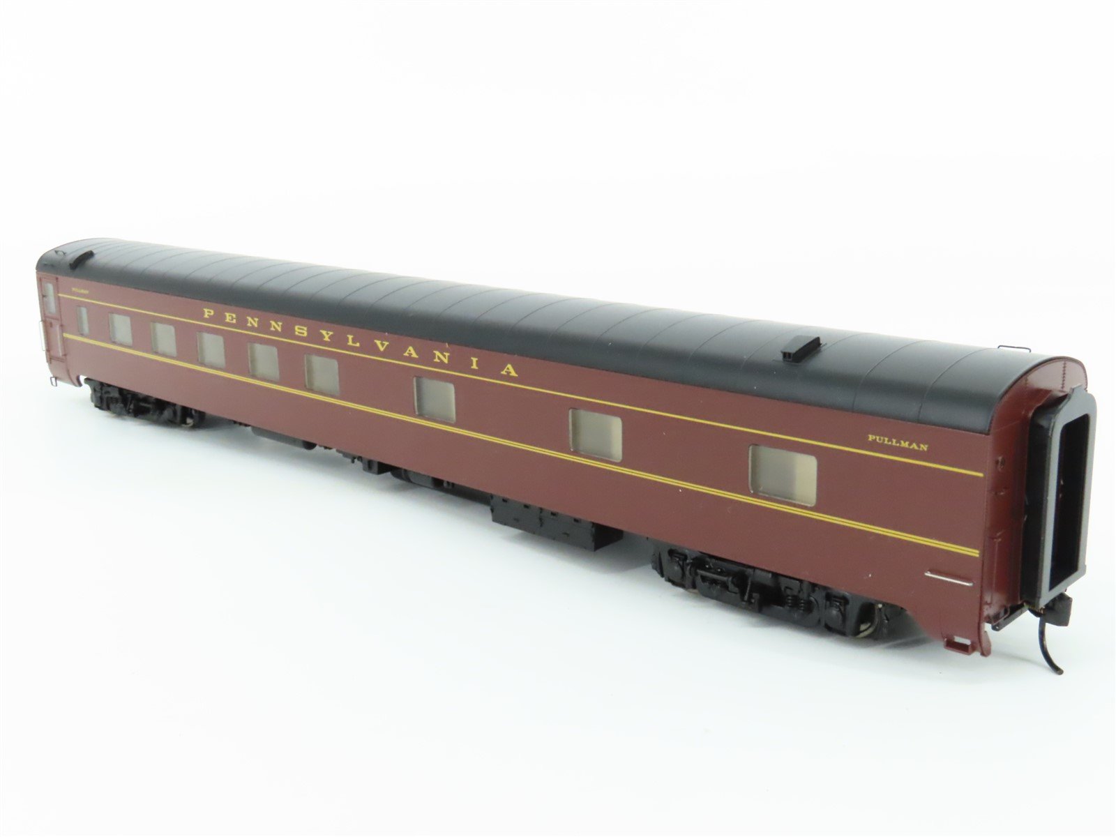 HO Walthers 932-9387 PRR Pennsylvania Pullman Standard 10-6 Sleeper Passenger