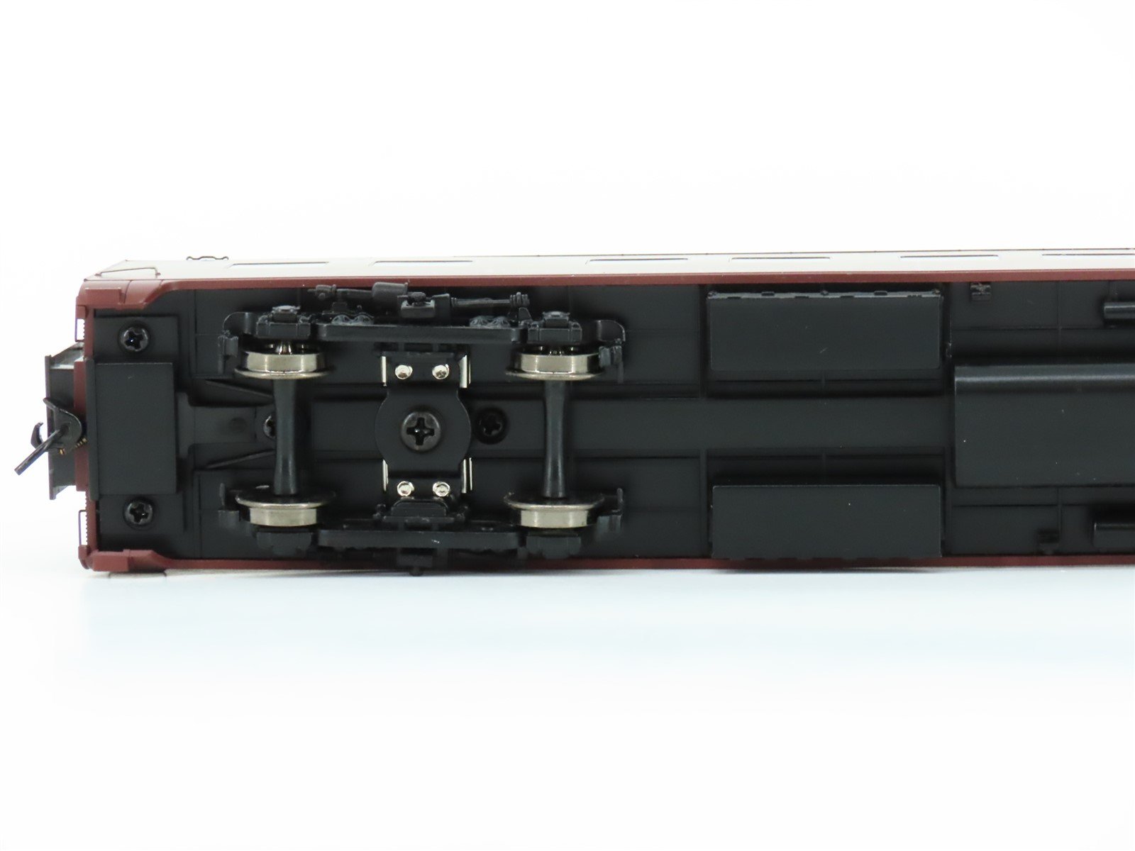 HO Walthers 932-9387 PRR Pennsylvania Pullman Standard 10-6 Sleeper Passenger