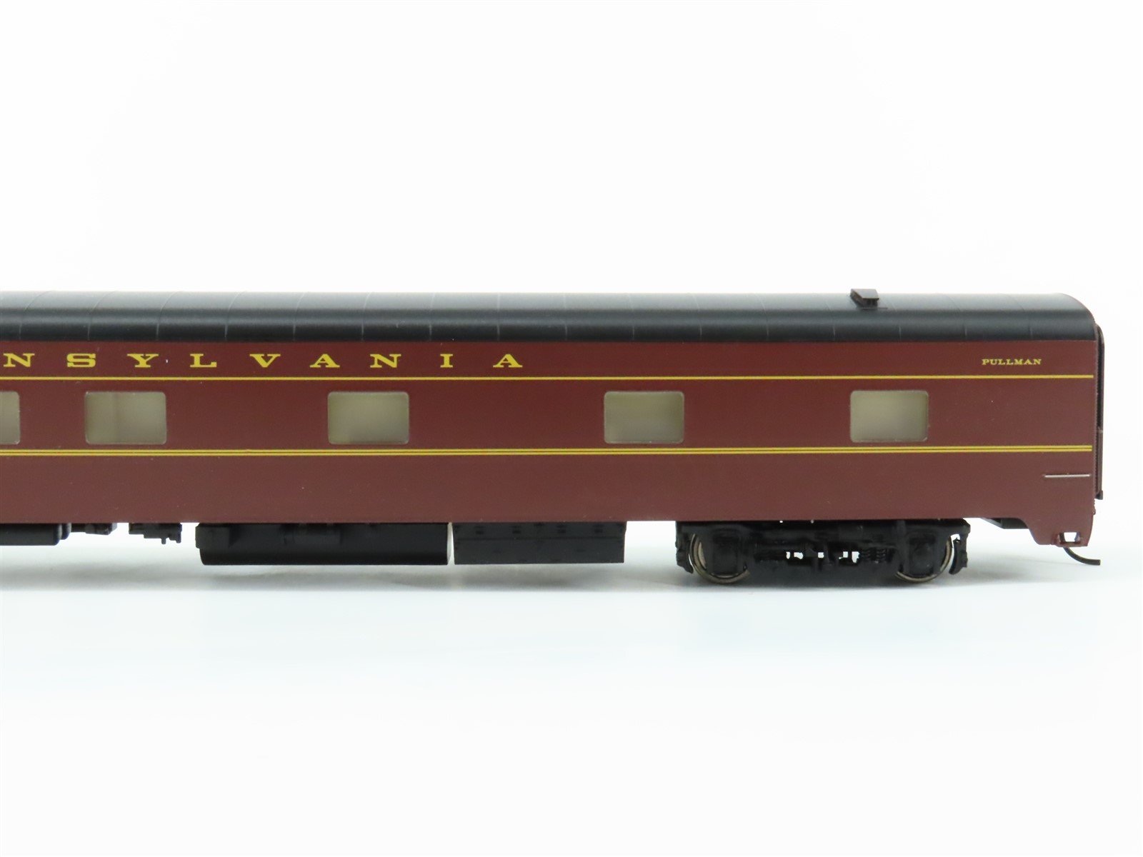 HO Walthers 932-9387 PRR Pennsylvania Pullman Standard 10-6 Sleeper Passenger
