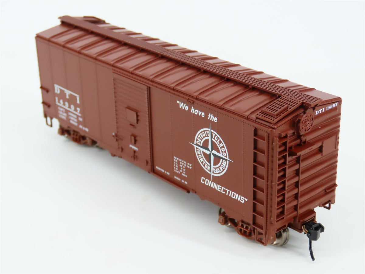 HO Walthers Mainline 910-1777 DTI Detroit Toledo &amp; Ironton 40&#39; Box Car #14307