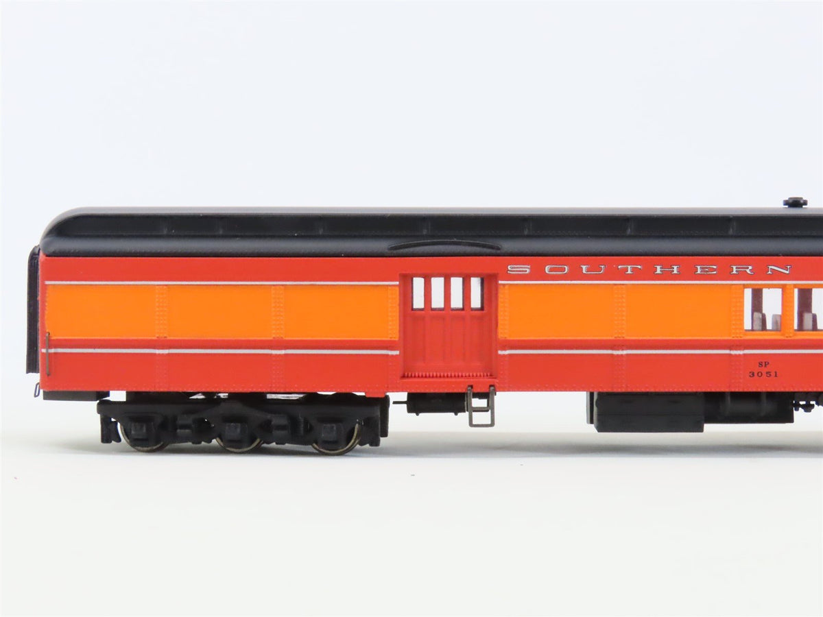 HO Scale Bachmann Spectrum 89421 SP Southern Pacific Combine Passenger #3051