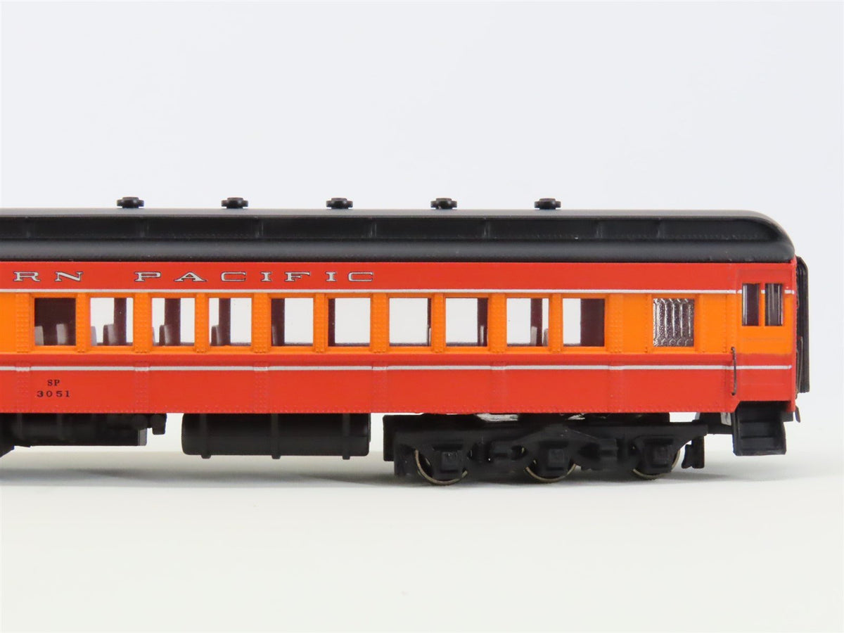 HO Scale Bachmann Spectrum 89421 SP Southern Pacific Combine Passenger #3051