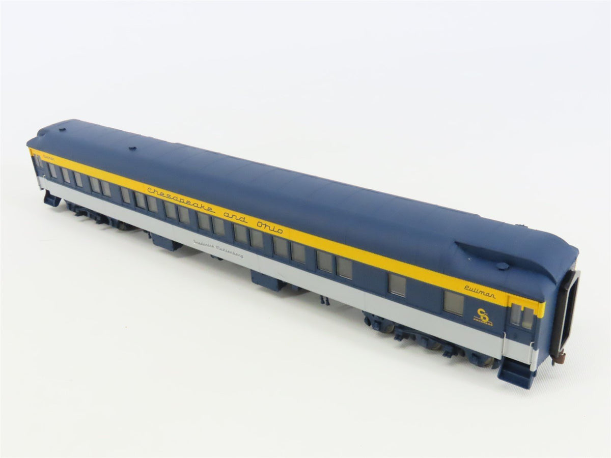 HO Scale Walthers 932-10018 C&amp;O Chesapeake &amp; Ohio Pullman Heavyweight Passenger