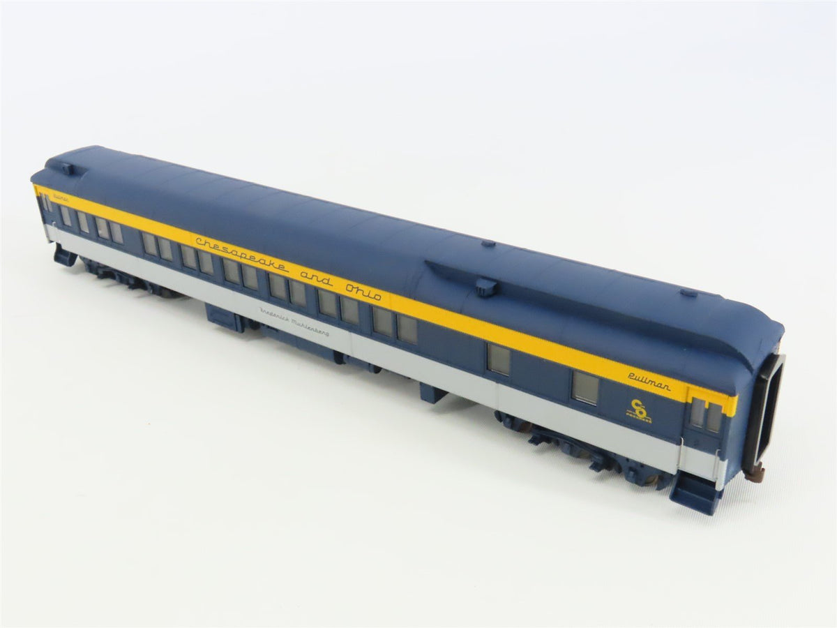 HO Scale Walthers 932-10018 C&amp;O Chesapeake &amp; Ohio Pullman Heavyweight Passenger