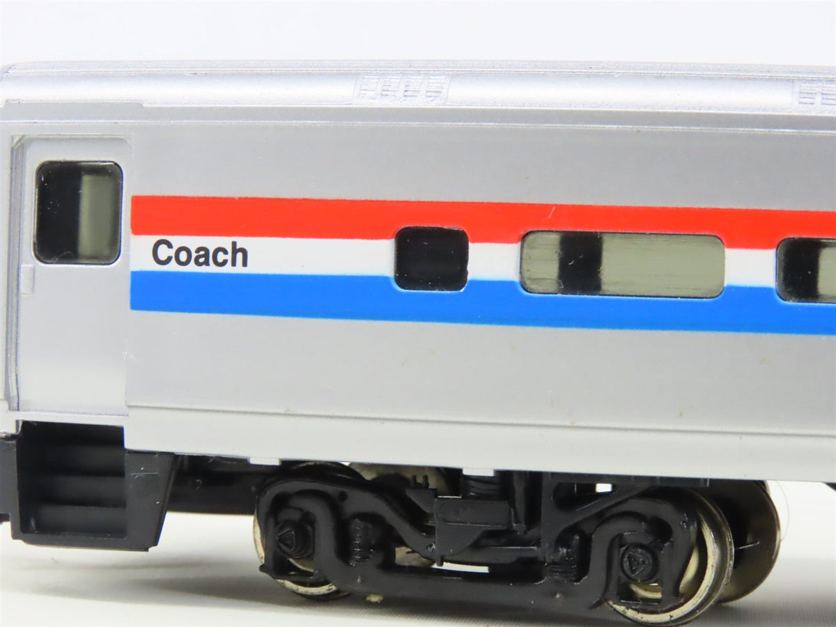 HO Scale Walthers 932-6051 Amtrak 85&#39; Horizon Coach Passenger