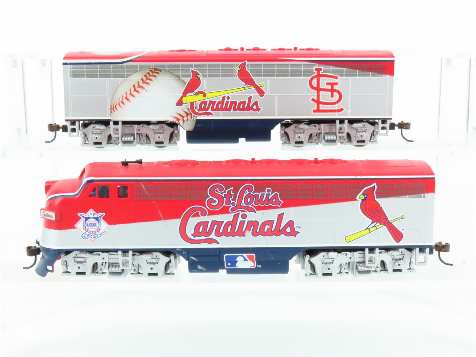 Set of 2 HO Scale Bachmann St. Louis Cardinals F7 A/B Diesel Locomotives