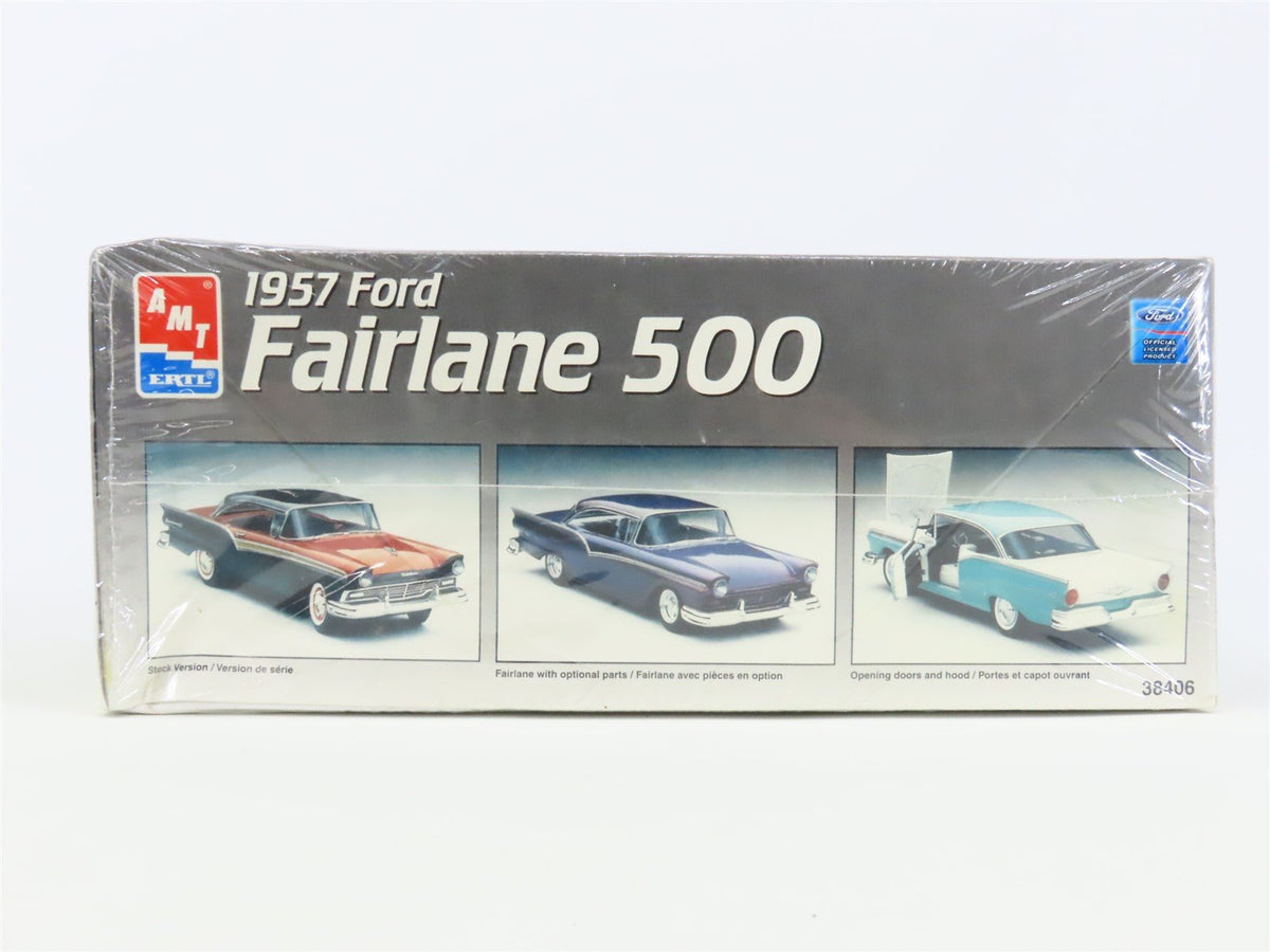 1/25 Scale AMT Ertl 2 in 1 Model Kit #38406 1957 Ford Fairlane 500 - Sealed