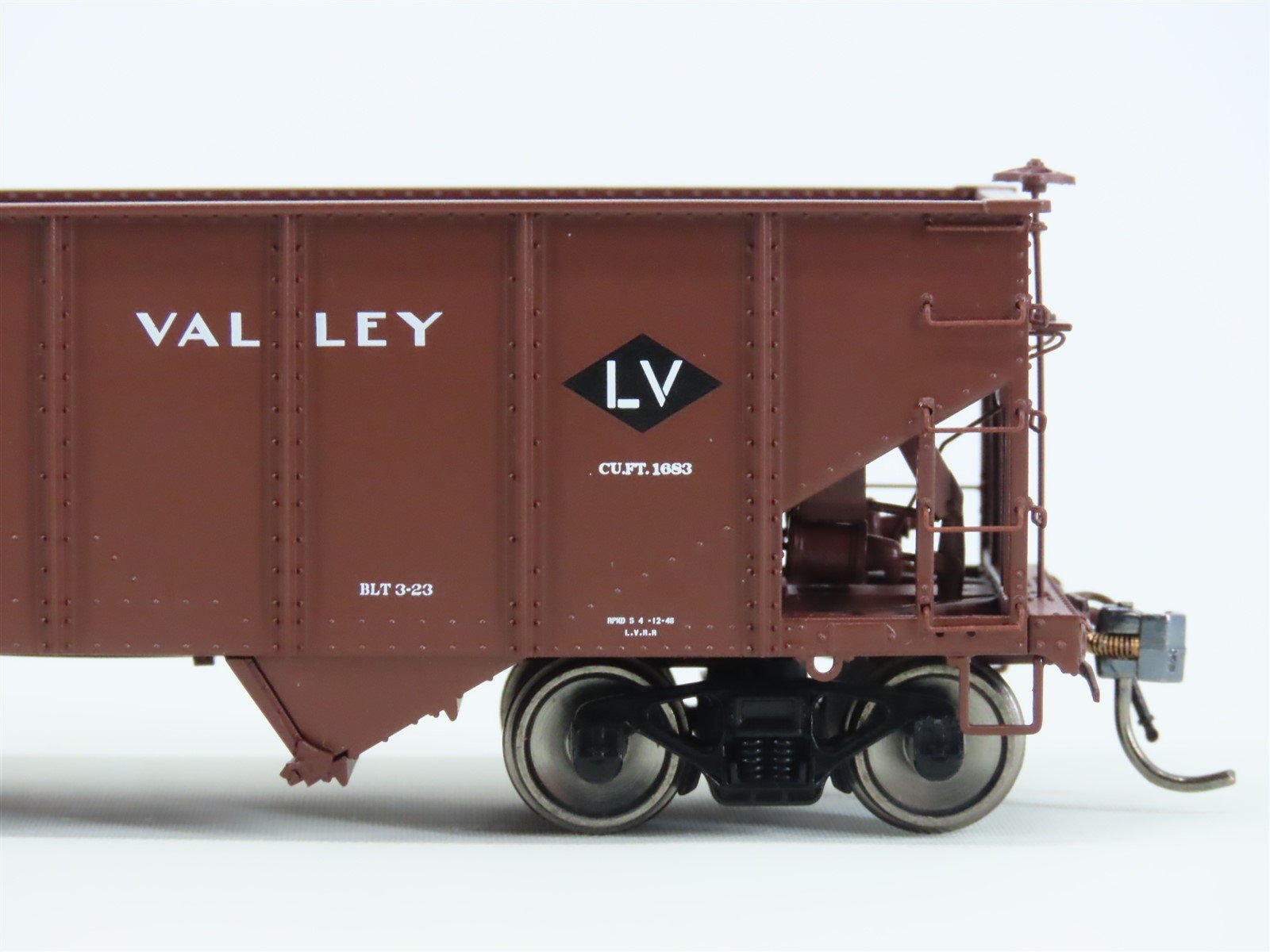HO Scale Rapido 148007A LV Lehigh Valley Railroad 2-Bay Open Hopper #20283