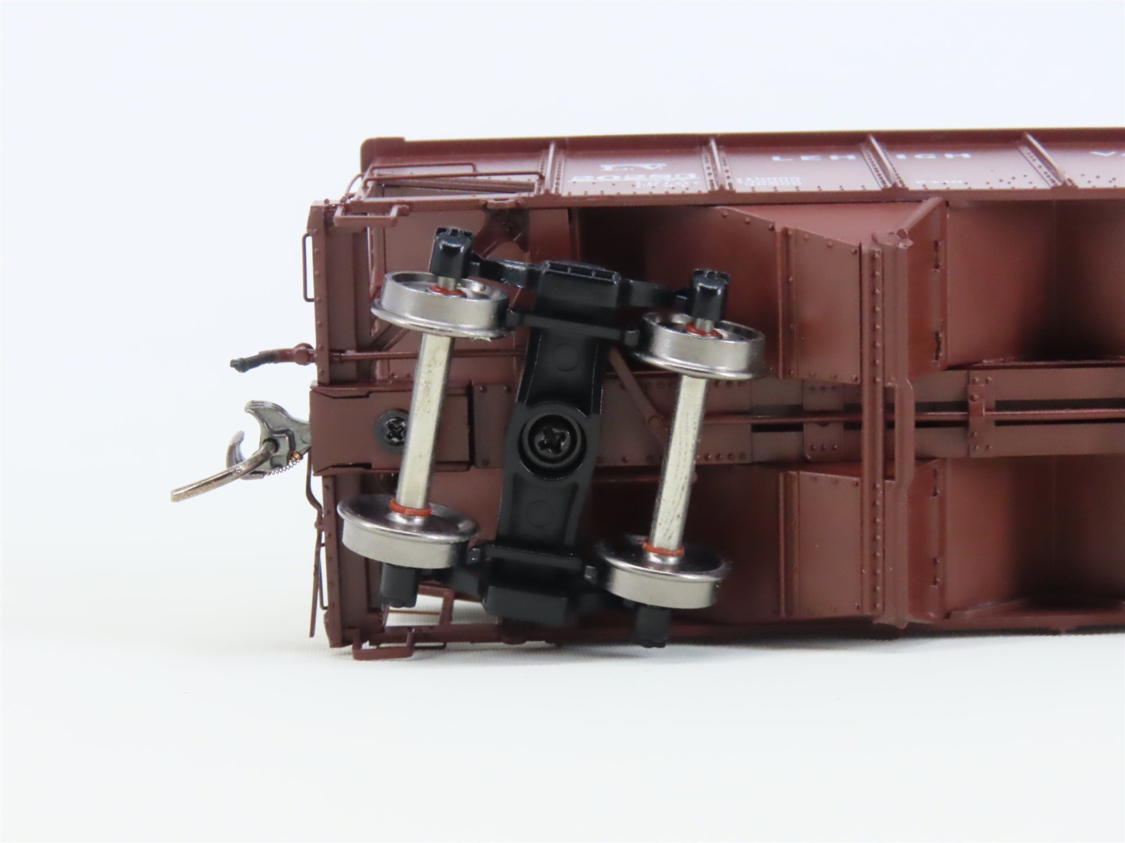 HO Scale Rapido 148007A LV Lehigh Valley Railroad 2-Bay Open Hopper #20283