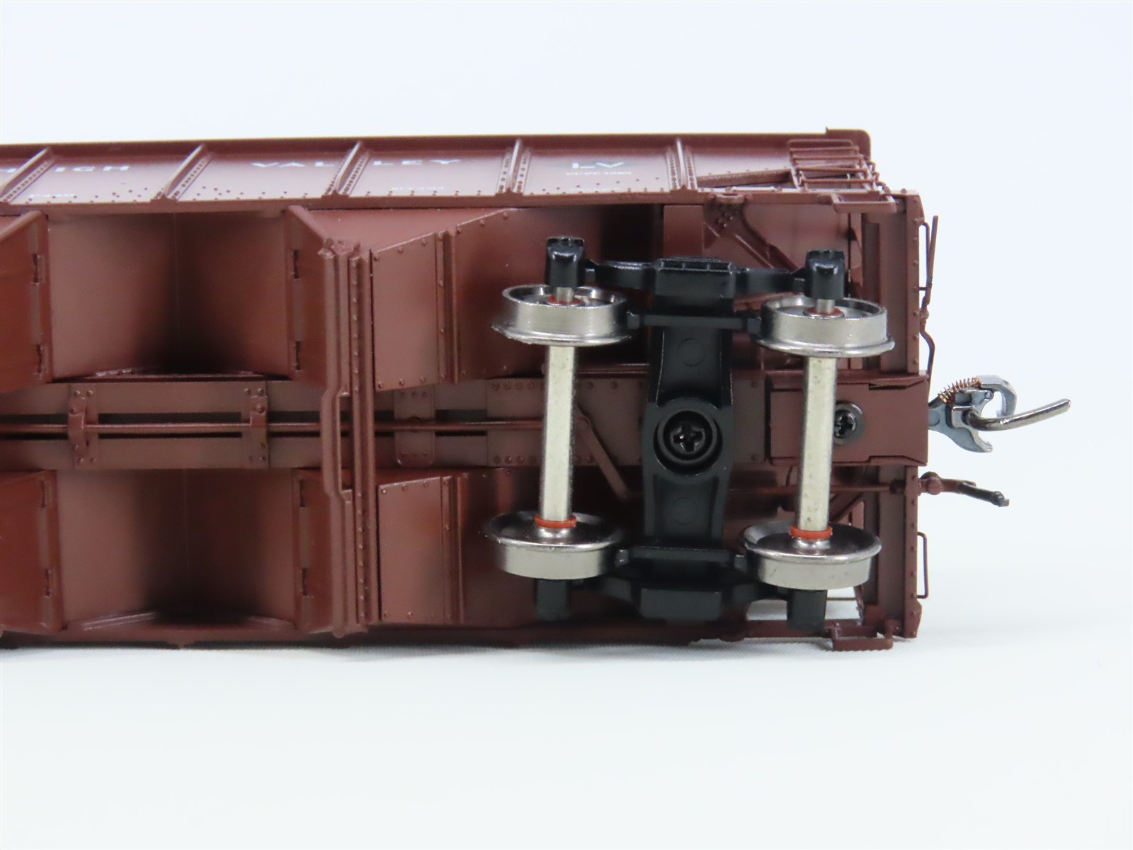 HO Scale Rapido 148007A LV Lehigh Valley Railroad 2-Bay Open Hopper #20283