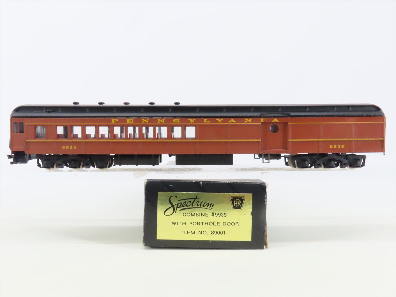 HO Scale Bachmann Spectrum 89001 PRR Pennsylvania Combine Passenger #9939