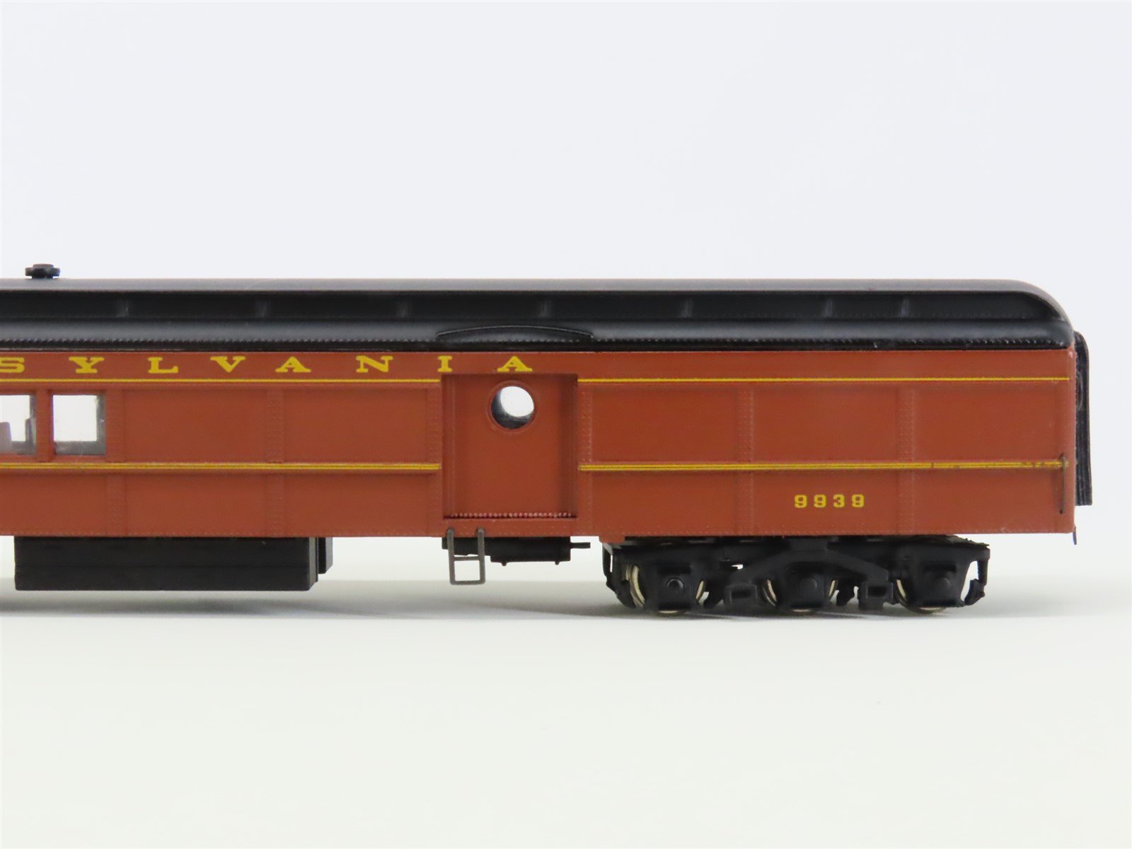 HO Scale Bachmann Spectrum 89001 PRR Pennsylvania Combine Passenger #9939