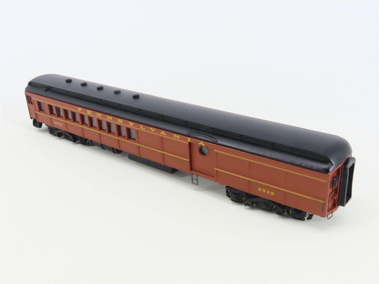 HO Scale Bachmann Spectrum 89001 PRR Pennsylvania Combine Passenger #9939