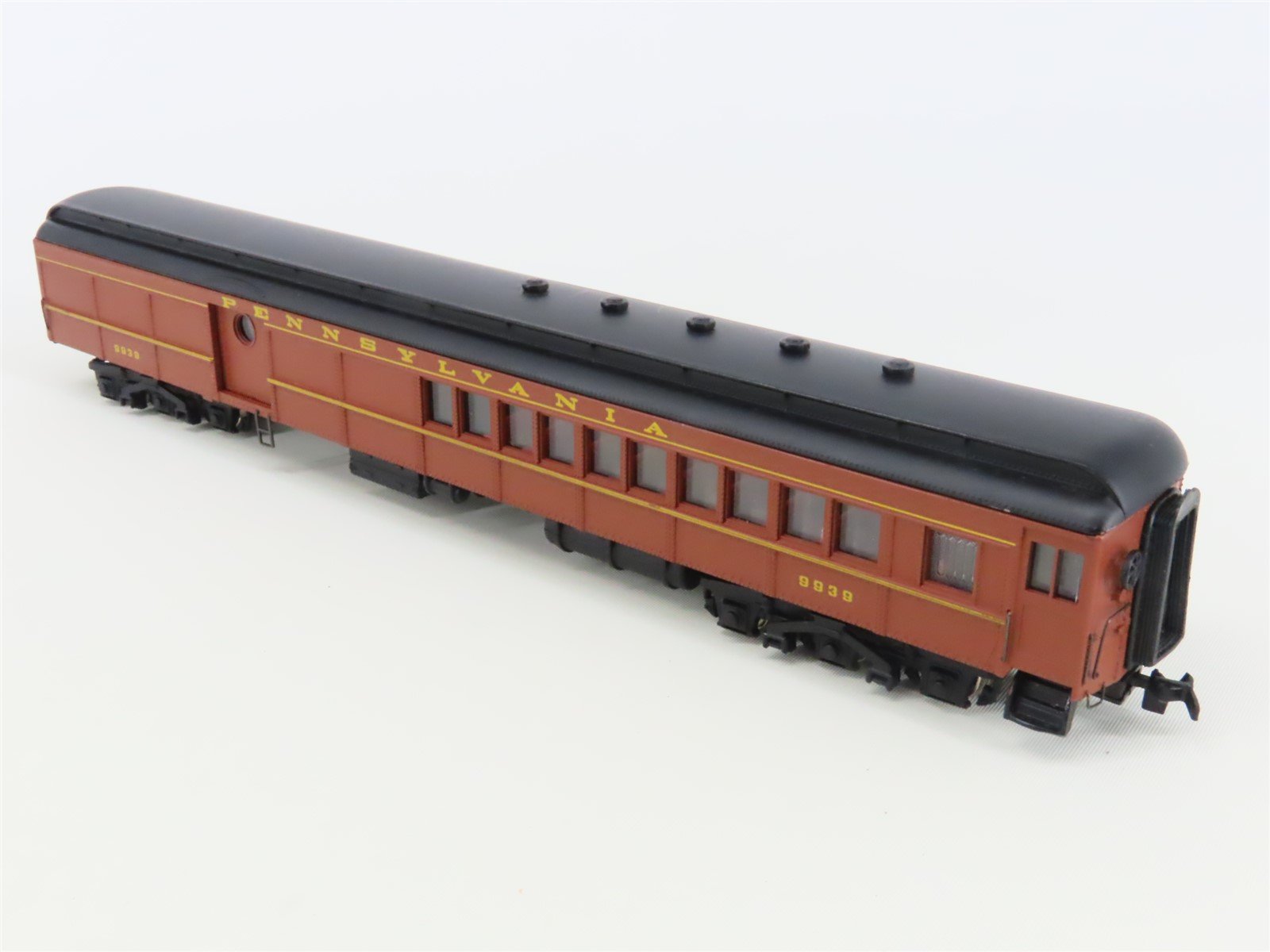 HO Scale Bachmann Spectrum 89001 PRR Pennsylvania Combine Passenger #9939