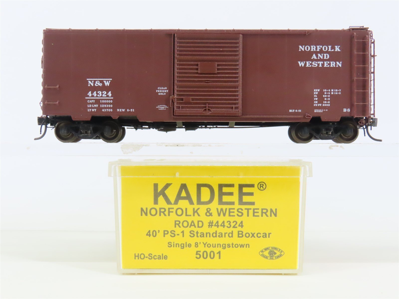 HO Scale Kadee 5001 N&W Norfolk & Western 40' Single Door Box Car #44324