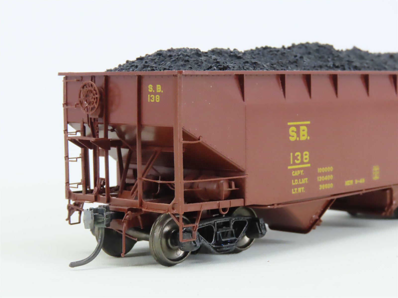 HO Scale Kadee 7028 SB South Buffalo 2-Bay Offset Open Hopper #138