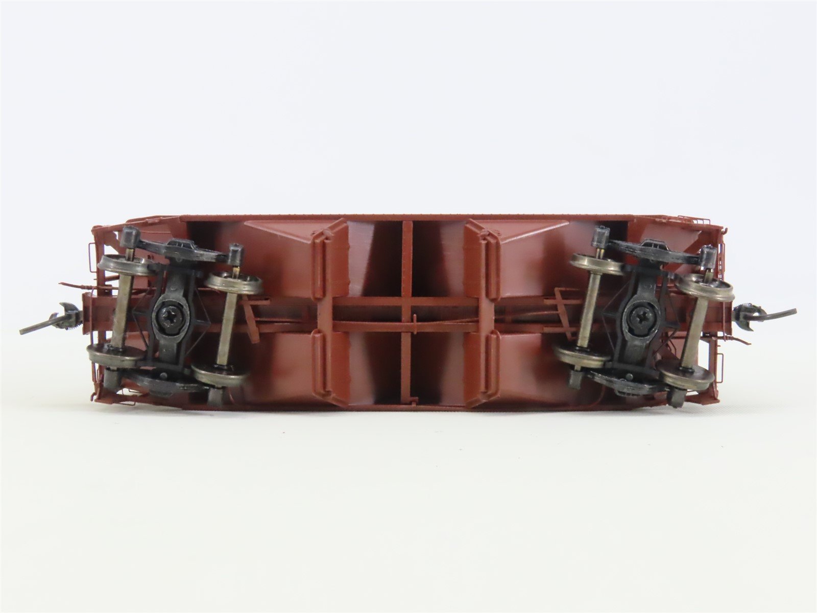 HO Scale Kadee 7028 SB South Buffalo 2-Bay Offset Open Hopper #138